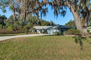 Spacious Hernando Home: Community Pool + Lake!