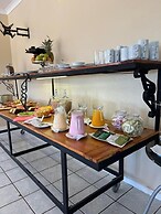 Los Naranjos Hotel