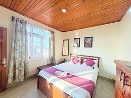 Hotel Pinecrest Inn Darjeeling