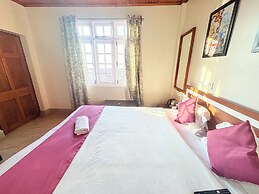 Hotel Pinecrest Inn Darjeeling
