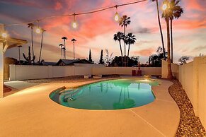Desert Oasis in Mesa- Poolside & Hot Tub