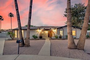 Desert Oasis in Mesa- Poolside & Hot Tub