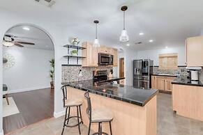 Desert Oasis in Mesa- Poolside & Hot Tub