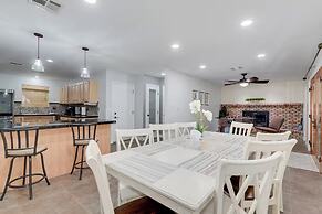 Desert Oasis in Mesa- Poolside & Hot Tub