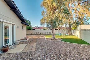 Desert Oasis in Mesa- Poolside & Hot Tub