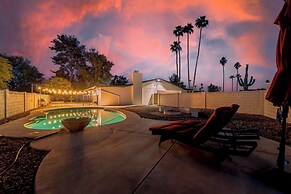 Desert Oasis in Mesa- Poolside & Hot Tub