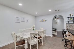 Desert Oasis in Mesa- Poolside & Hot Tub