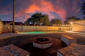 Desert Oasis in Mesa- Poolside & Hot Tub