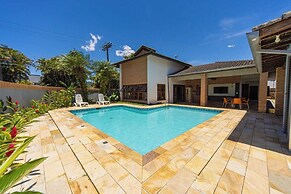 Casa c Piscina e Churrasqueira em Condom nio