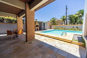 Casa c Piscina e Churrasqueira em Condom nio