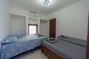 Casa c Piscina e Churrasqueira em Condom nio