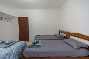 Casa c Piscina e Churrasqueira em Condom nio