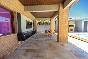 Casa c Piscina e Churrasqueira em Condom nio
