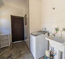 Casa c Piscina e Churrasqueira em Condom nio