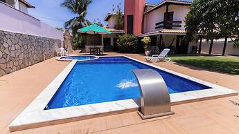 Casa com Jacuzzi Piscina e Garagem em Jacu pe
