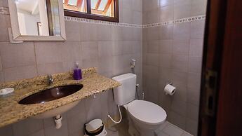 Casa com Jacuzzi Piscina e Garagem em Jacu pe