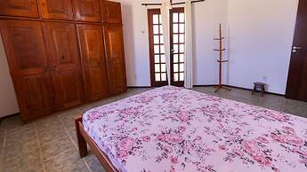 Casa com Jacuzzi Piscina e Garagem em Jacu pe