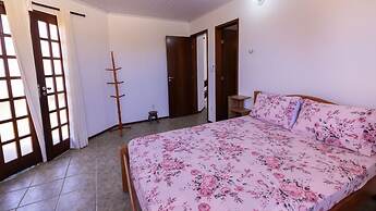 Casa com Jacuzzi Piscina e Garagem em Jacu pe