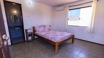 Casa com Jacuzzi Piscina e Garagem em Jacu pe