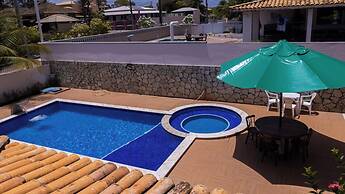 Casa com Jacuzzi Piscina e Garagem em Jacu pe