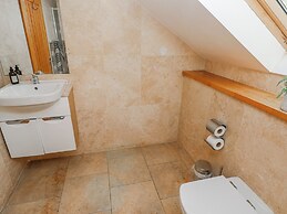 Oak Tree Cottage - Gower