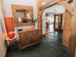 Oak Tree Cottage - Gower