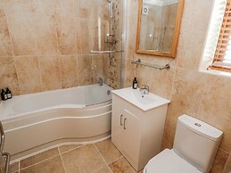 Oak Tree Cottage - Gower