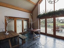 Glamping Pod 4 - Gower