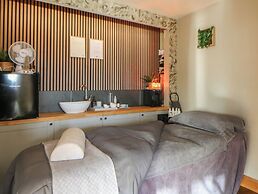 Glamping Pod 4 - Gower