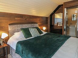 Glamping Tri Pod 7 - Gower