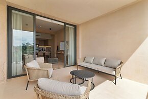 Corasol Modern Apt with Terrace