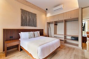 Corasol Modern Apt with Terrace