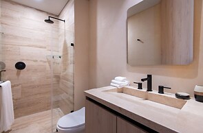 Corasol Modern Apt with Terrace