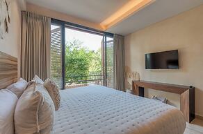 Corasol Modern Apt with Terrace