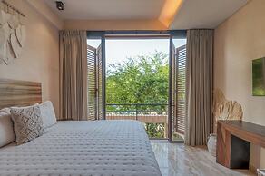 Corasol Modern Apt with Terrace