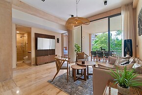 Corasol Modern Apt with Terrace