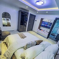 DAVIES SUITES