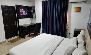 DAVIES SUITES