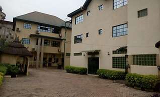DAVIES SUITES
