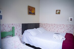 Casa Pet Friendly c 3 Quartos e Garagem no Jardim