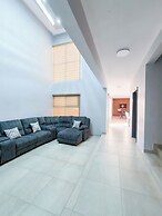 San Carlos Apartment