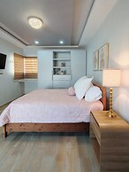 San Carlos Apartment