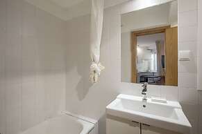 Anjos City Center Apartment by Homing