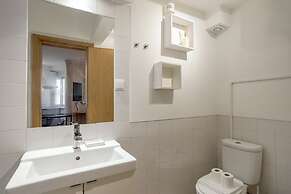Anjos City Center Apartment by Homing