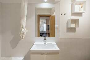 Anjos City Center Apartment by Homing