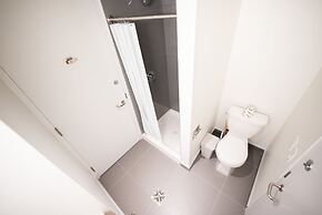 Oak House Residence