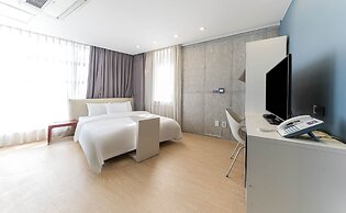Connected Hotel Guro