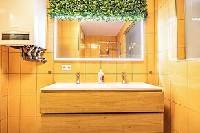 Comfy 1BR 1LR Apt Donaustadt Zones
