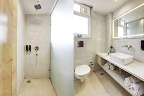 Hotel Divines Residency