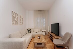 Classy & Modern Apt in Pagrati - Athens